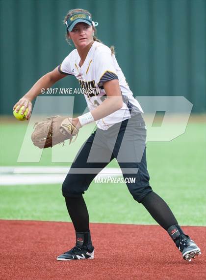 Thumbnail 1 in Forney vs. The Colony (UIL 5A Regional Final) photogallery.