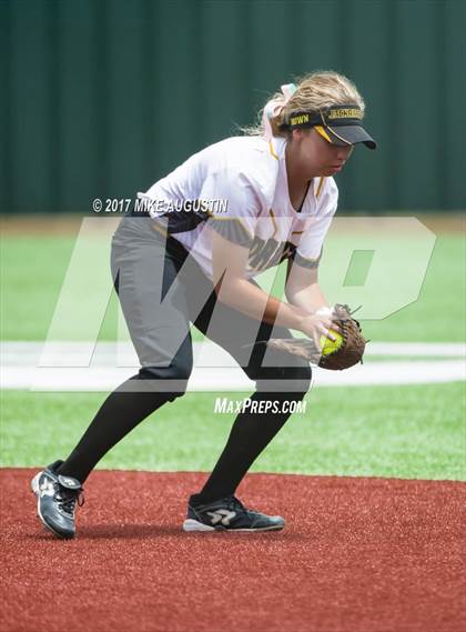 Thumbnail 2 in Forney vs. The Colony (UIL 5A Regional Final) photogallery.