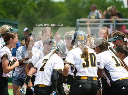 Thumbnail 2 in Forney vs. The Colony (UIL 5A Regional Final) photogallery.