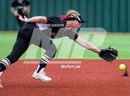 Thumbnail 2 in Forney vs. The Colony (UIL 5A Regional Final) photogallery.