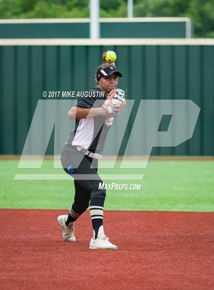 Thumbnail 2 in Forney vs. The Colony (UIL 5A Regional Final) photogallery.