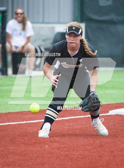Thumbnail 3 in Forney vs. The Colony (UIL 5A Regional Final) photogallery.
