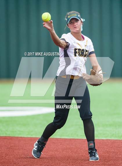 Thumbnail 2 in Forney vs. The Colony (UIL 5A Regional Final) photogallery.