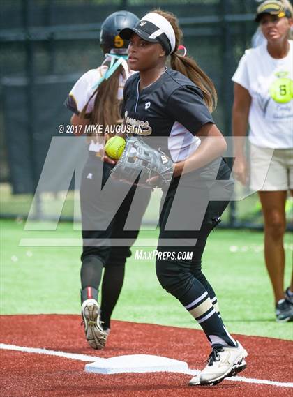 Thumbnail 1 in Forney vs. The Colony (UIL 5A Regional Final) photogallery.