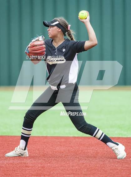 Thumbnail 3 in Forney vs. The Colony (UIL 5A Regional Final) photogallery.