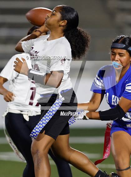 Thumbnail 2 in Bellflower vs La Habra (CIF SS Division 3 Round 2) photogallery.