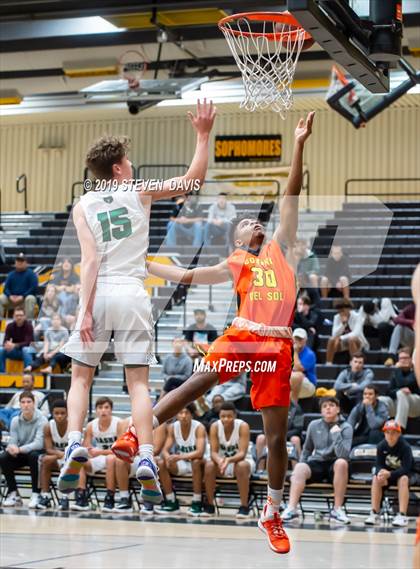 Thumbnail 1 in Basha vs. Corona del Sol (Welcome To The Jungle Holiday Tournament) photogallery.