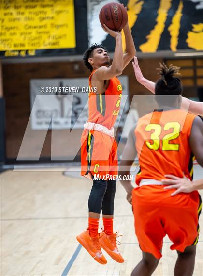 Thumbnail 1 in Basha vs. Corona del Sol (Welcome To The Jungle Holiday Tournament) photogallery.