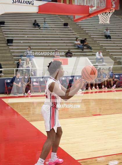 Thumbnail 3 in Sterling vs Tomball (McDonald's Texas Invitational) photogallery.