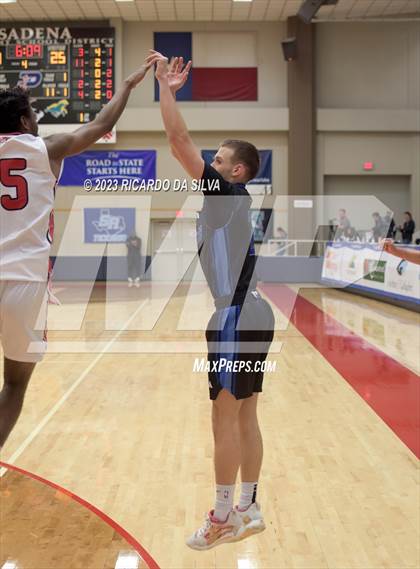 Thumbnail 1 in Sterling vs Tomball (McDonald's Texas Invitational) photogallery.