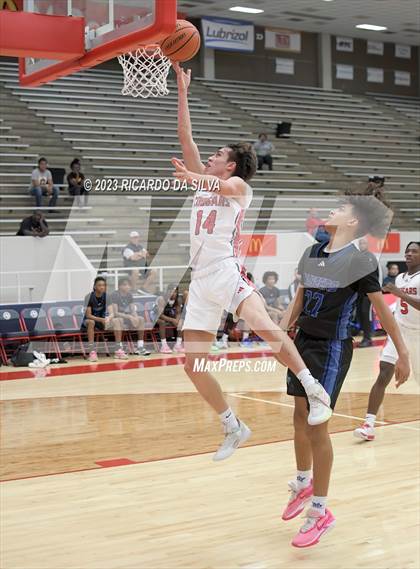 Thumbnail 2 in Sterling vs Tomball (McDonald's Texas Invitational) photogallery.