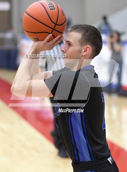 Thumbnail 1 in Sterling vs Tomball (McDonald's Texas Invitational) photogallery.