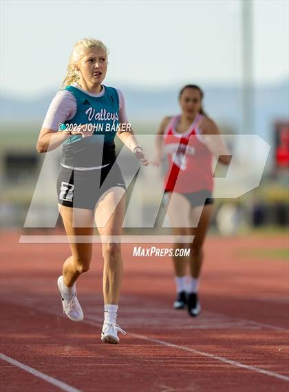 Thumbnail 1 in Fernley Invitational (400M) photogallery.