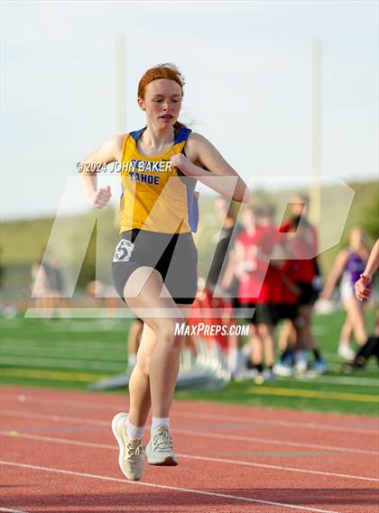 Thumbnail 2 in Fernley Invitational (400M) photogallery.