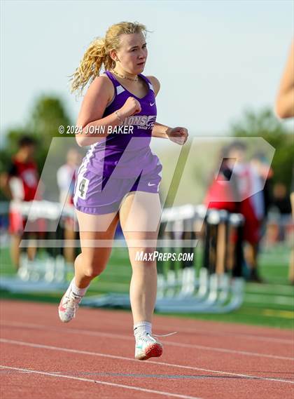 Thumbnail 2 in Fernley Invitational (400M) photogallery.