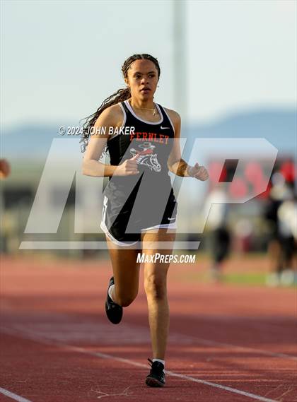 Thumbnail 2 in Fernley Invitational (400M) photogallery.