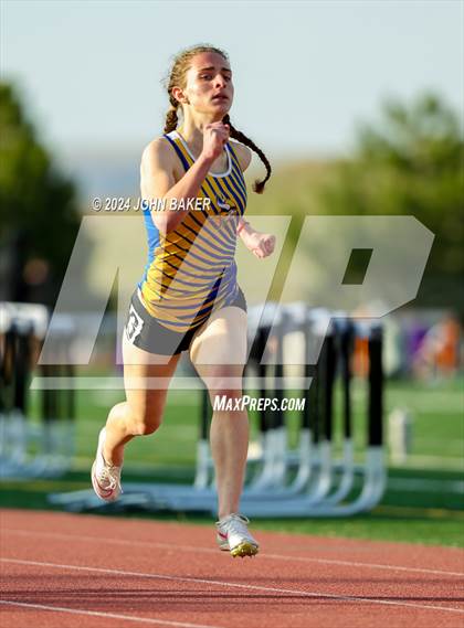 Thumbnail 3 in Fernley Invitational (400M) photogallery.