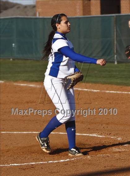 Thumbnail 3 in Summit vs. Midlothian (Mansfield Varsity Softball Tournament) photogallery.