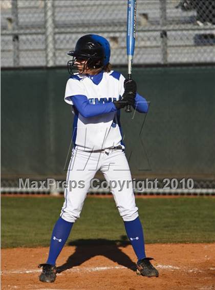 Thumbnail 2 in Summit vs. Midlothian (Mansfield Varsity Softball Tournament) photogallery.