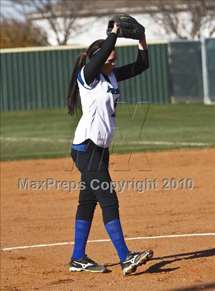 Thumbnail 3 in Summit vs. Midlothian (Mansfield Varsity Softball Tournament) photogallery.