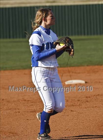 Thumbnail 1 in Summit vs. Midlothian (Mansfield Varsity Softball Tournament) photogallery.