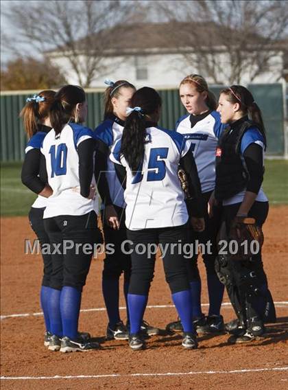 Thumbnail 3 in Summit vs. Midlothian (Mansfield Varsity Softball Tournament) photogallery.