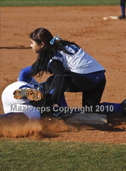 Thumbnail 3 in Summit vs. Midlothian (Mansfield Varsity Softball Tournament) photogallery.