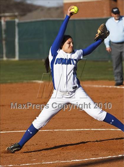 Thumbnail 3 in Summit vs. Midlothian (Mansfield Varsity Softball Tournament) photogallery.