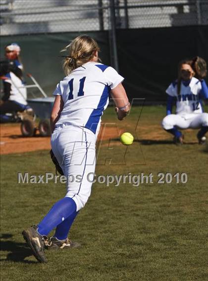 Thumbnail 1 in Summit vs. Midlothian (Mansfield Varsity Softball Tournament) photogallery.