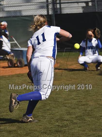 Thumbnail 2 in Summit vs. Midlothian (Mansfield Varsity Softball Tournament) photogallery.