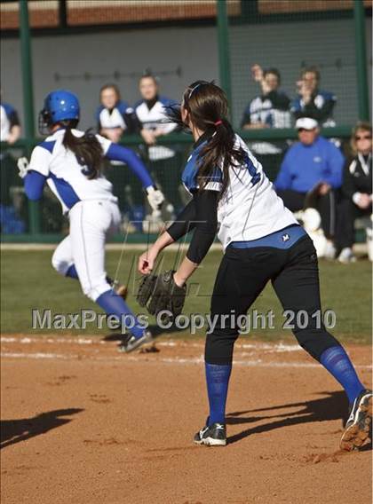 Thumbnail 1 in Summit vs. Midlothian (Mansfield Varsity Softball Tournament) photogallery.
