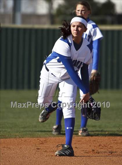 Thumbnail 2 in Summit vs. Midlothian (Mansfield Varsity Softball Tournament) photogallery.