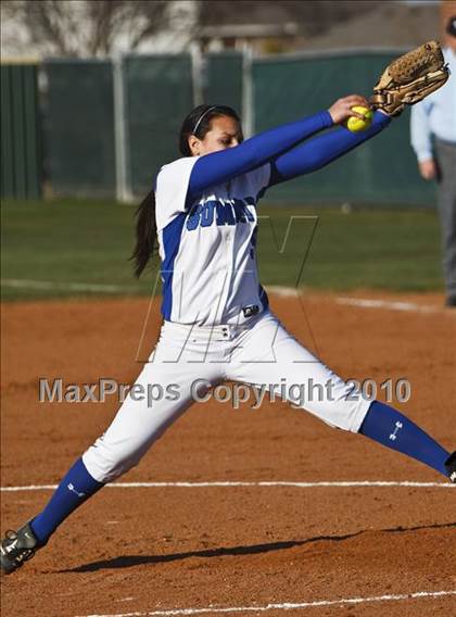 Thumbnail 1 in Summit vs. Midlothian (Mansfield Varsity Softball Tournament) photogallery.