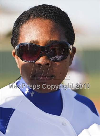 Thumbnail 1 in Summit vs. Midlothian (Mansfield Varsity Softball Tournament) photogallery.