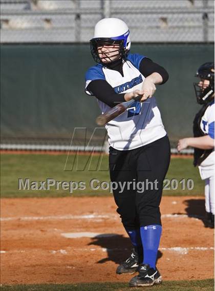 Thumbnail 3 in Summit vs. Midlothian (Mansfield Varsity Softball Tournament) photogallery.