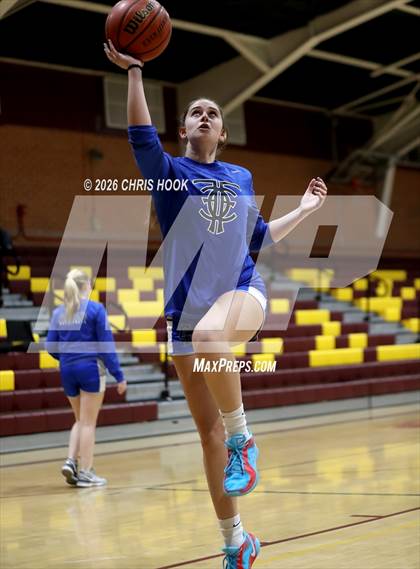 Thumbnail 2 in FR: Catalina Foothills @ Salpointe Catholic photogallery.