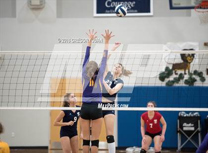 Thumbnail 2 in Thibodaux @ Ursuline Academy photogallery.
