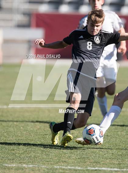 Thumbnail 2 in Kent Denver vs. Jefferson Academy (CHSAA 3A Final) photogallery.