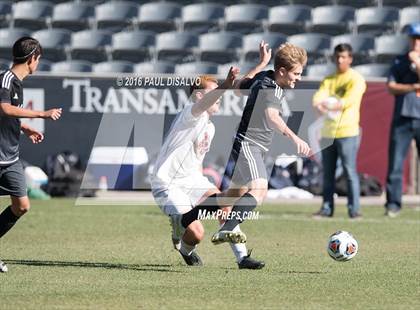 Thumbnail 2 in Kent Denver vs. Jefferson Academy (CHSAA 3A Final) photogallery.