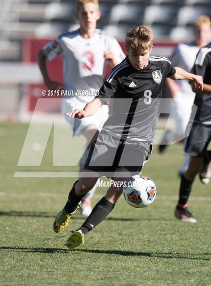 Thumbnail 3 in Kent Denver vs. Jefferson Academy (CHSAA 3A Final) photogallery.