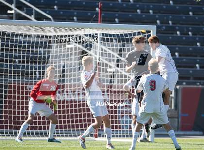 Thumbnail 2 in Kent Denver vs. Jefferson Academy (CHSAA 3A Final) photogallery.