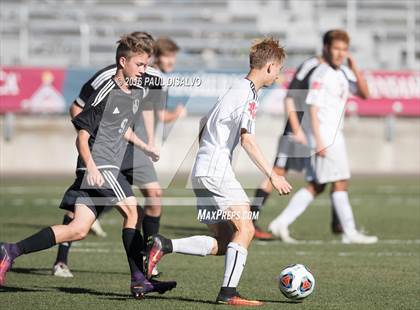 Thumbnail 2 in Kent Denver vs. Jefferson Academy (CHSAA 3A Final) photogallery.