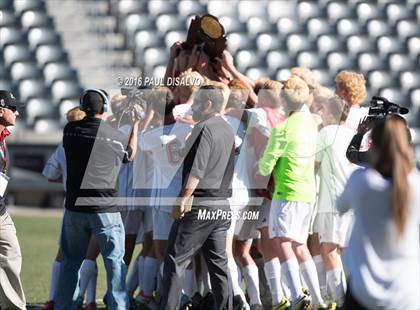 Thumbnail 1 in Kent Denver vs. Jefferson Academy (CHSAA 3A Final) photogallery.
