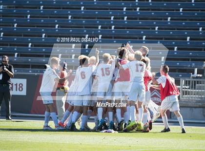 Thumbnail 2 in Kent Denver vs. Jefferson Academy (CHSAA 3A Final) photogallery.