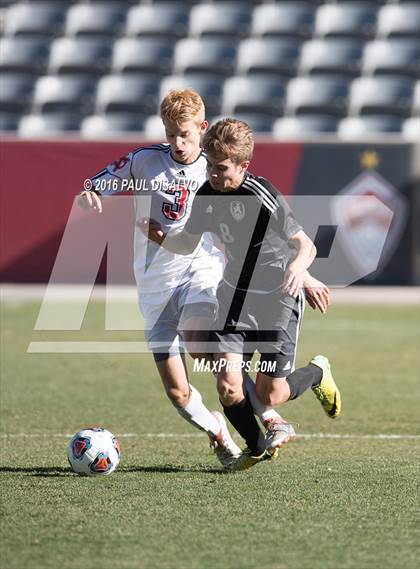 Thumbnail 2 in Kent Denver vs. Jefferson Academy (CHSAA 3A Final) photogallery.