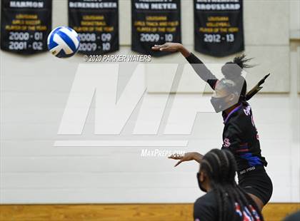 Thumbnail 3 in Riverside Academy @ Metairie Park Country Day (LHSAA Playoffs) photogallery.