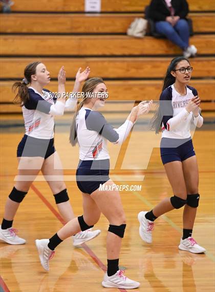 Thumbnail 2 in Riverside Academy @ Metairie Park Country Day (LHSAA Playoffs) photogallery.
