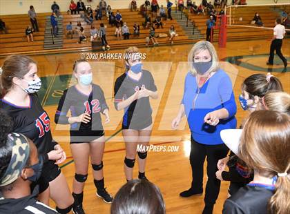 Thumbnail 1 in Riverside Academy @ Metairie Park Country Day (LHSAA Playoffs) photogallery.