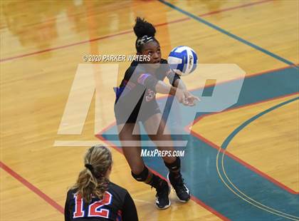 Thumbnail 1 in Riverside Academy @ Metairie Park Country Day (LHSAA Playoffs) photogallery.