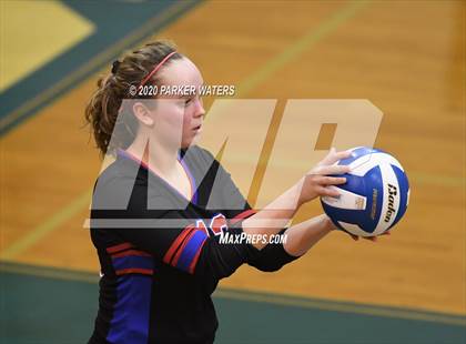 Thumbnail 2 in Riverside Academy @ Metairie Park Country Day (LHSAA Playoffs) photogallery.